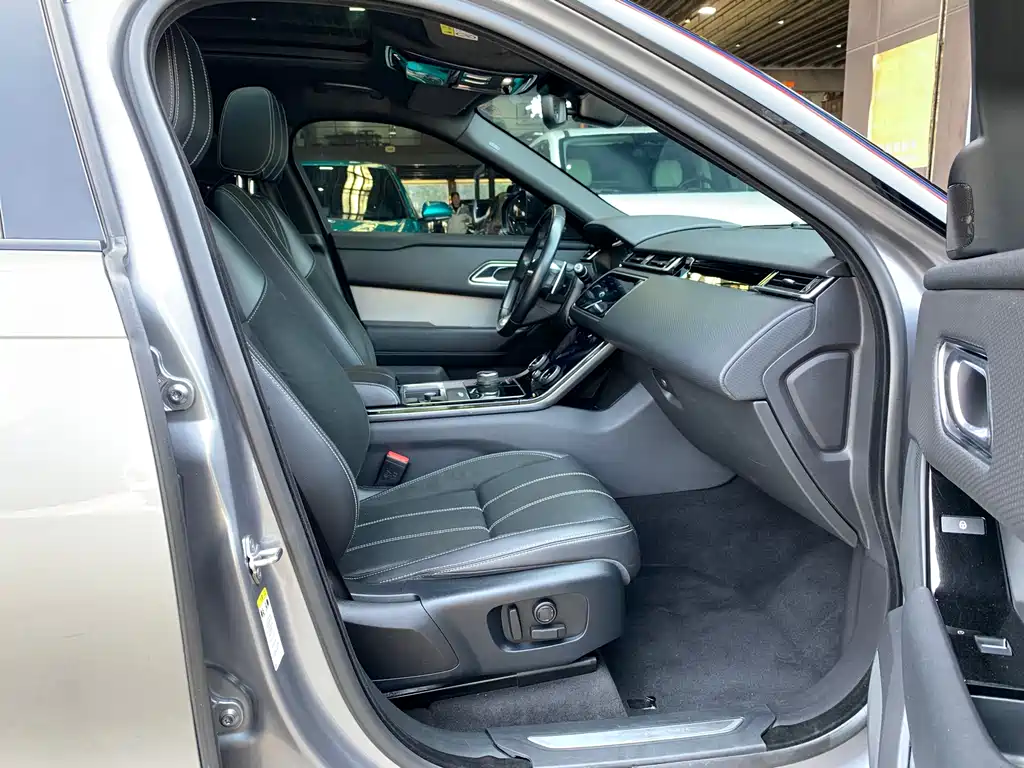 Land Rover Velar 2021 — фото 13