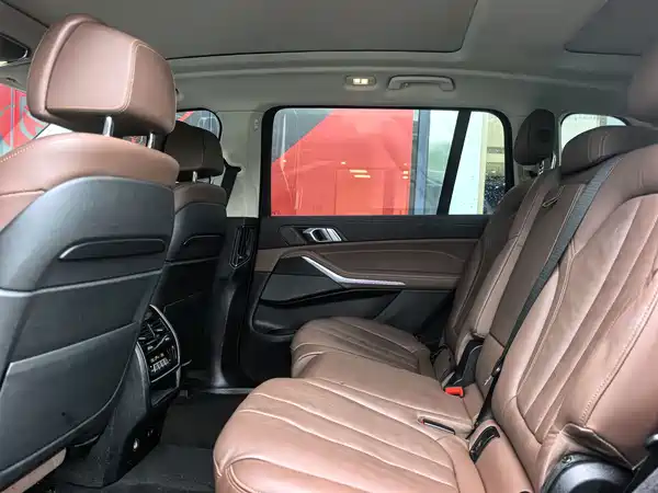 BMW X7 2022