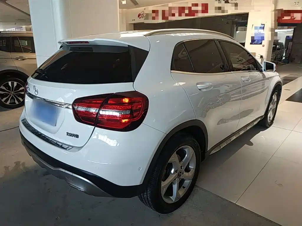 Mercedes-Benz GLA 2018 — фото 7