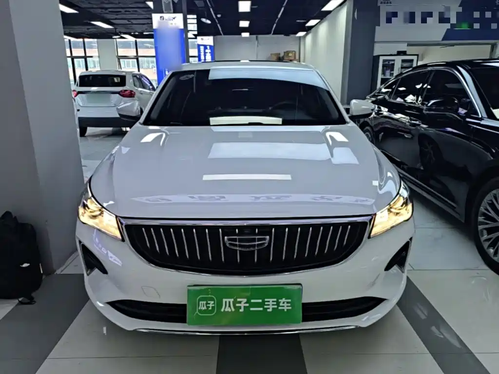 Geely Emgrand 2022 — фото 3