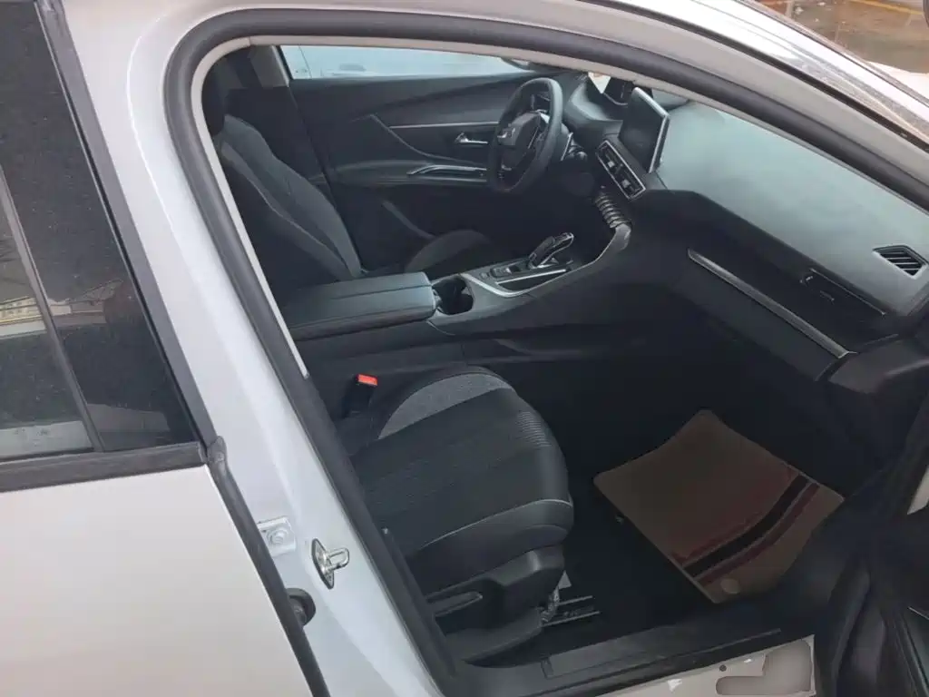 Peugeot 5008 2021 — фото 25