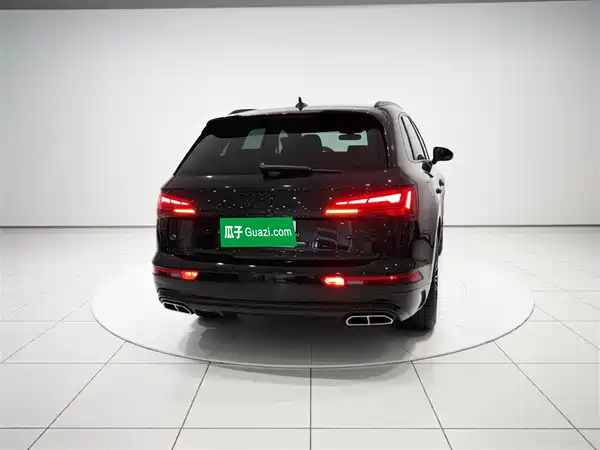 Audi Q5L 2021