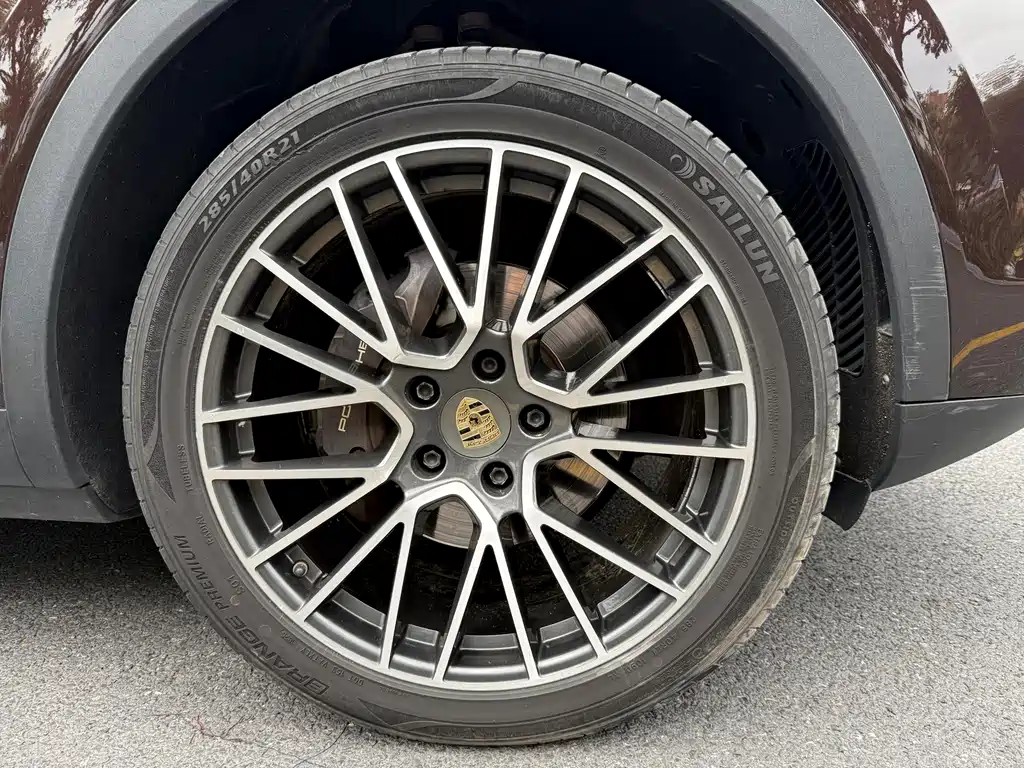 Porsche Cayenne 2018 — фото 18