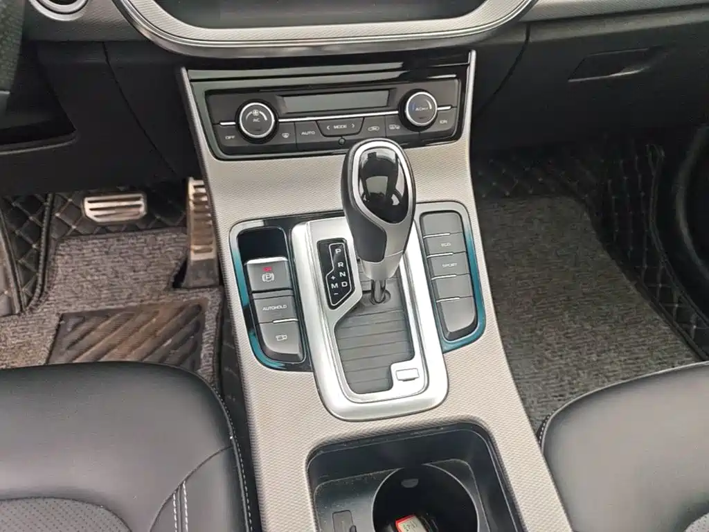 Geely Emgrand GS 2018 — фото 14