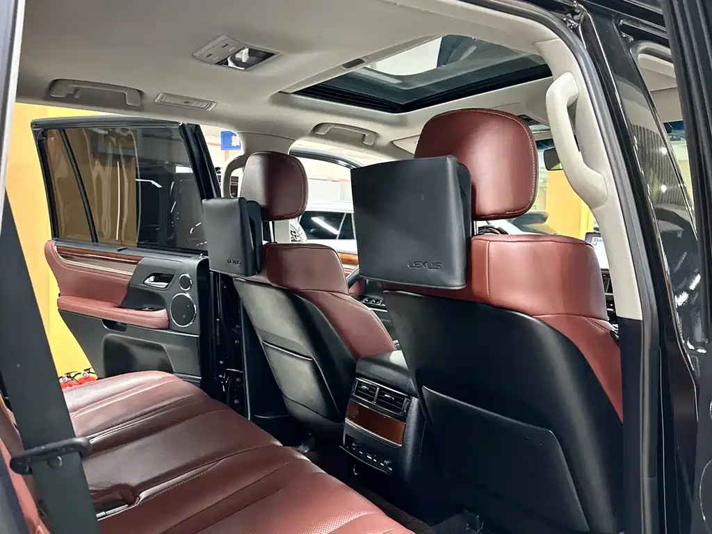 Lexus LX 2020 — фото 14