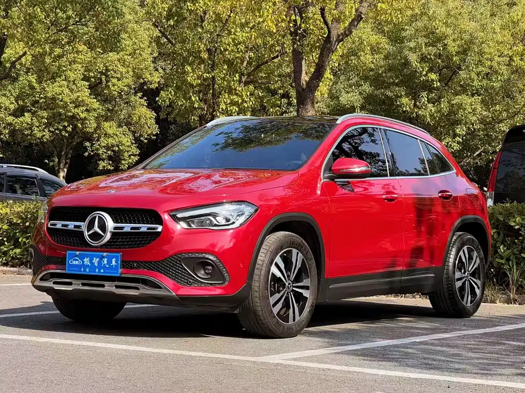 Mercedes-Benz GLA 2021 — фото 1