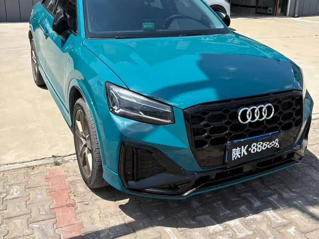 Audi Q2L 2022 — фото 3