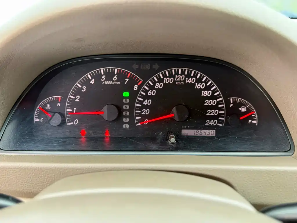 Toyota Camry 2004 — фото 10