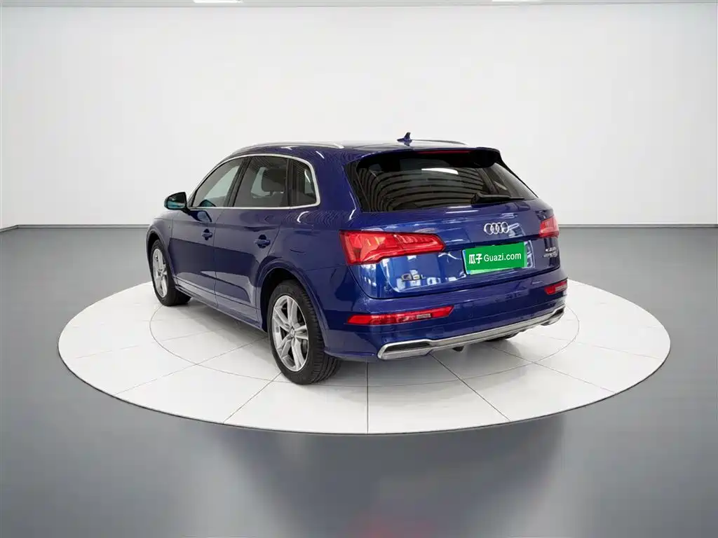 Audi Q5L 2019 — фото 23