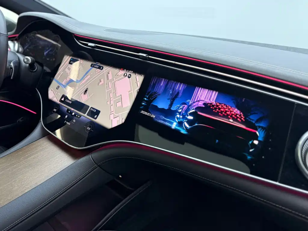 Mercedes-Benz EQS 2024 — фото 18
