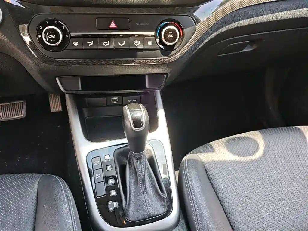 Kia KX3 2019 — фото 14