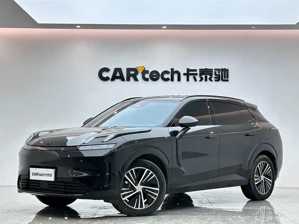 Lynk & Co 08 EM-P 2024 — фото 1