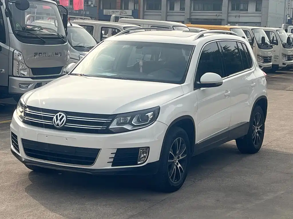 Volkswagen Tiguan 2016 — фото 1