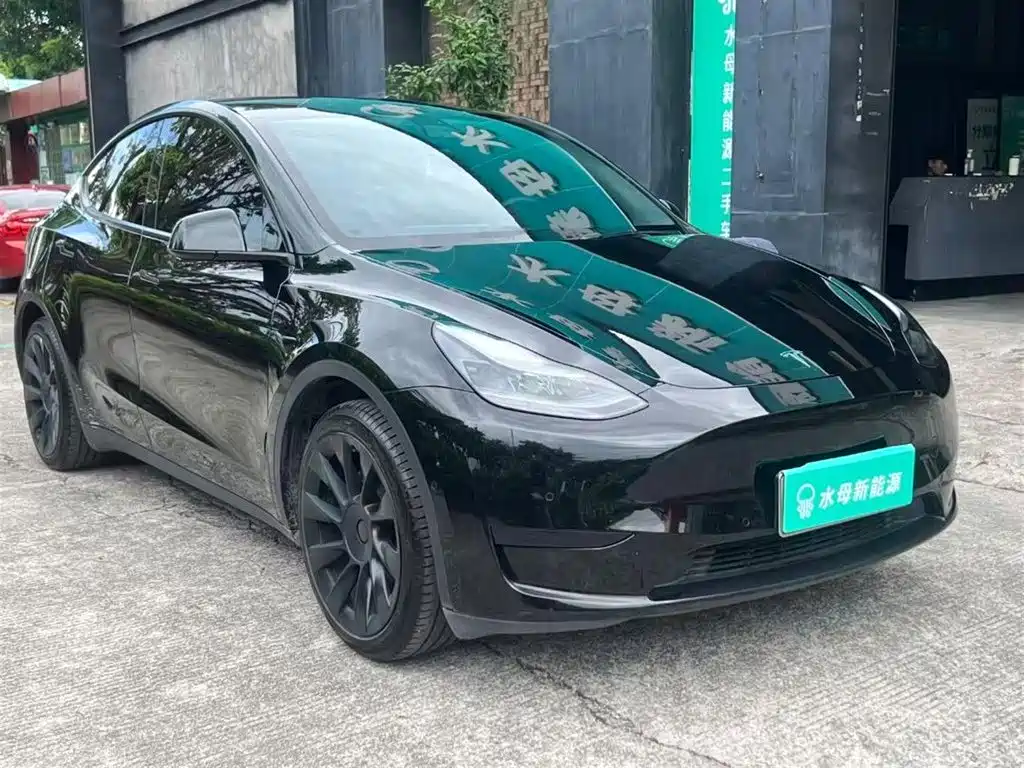 Tesla Model Y 2022 — фото 13