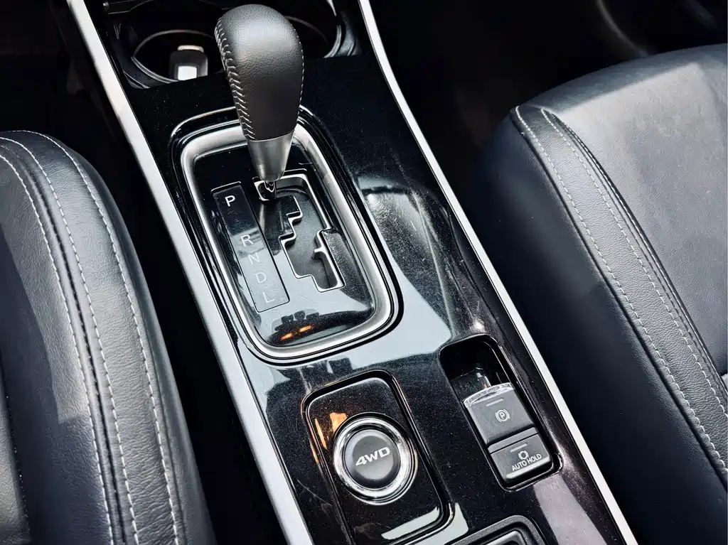Mitsubishi Outlander 2020 — фото 15
