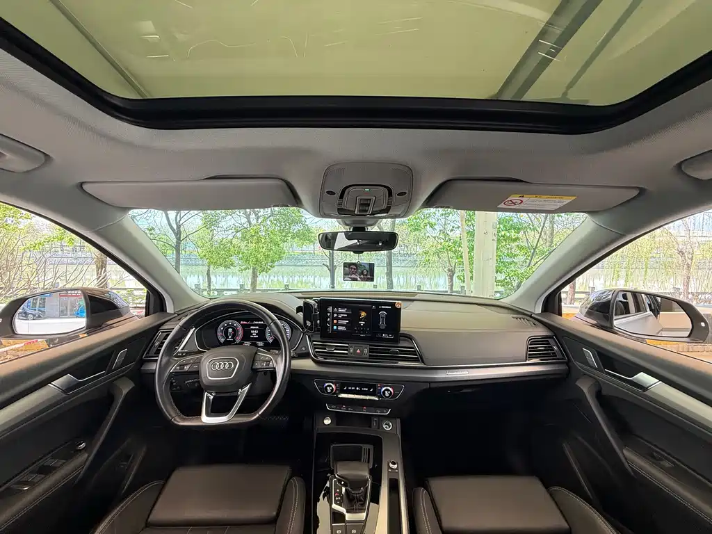 Audi Q5L 2023 — фото 13