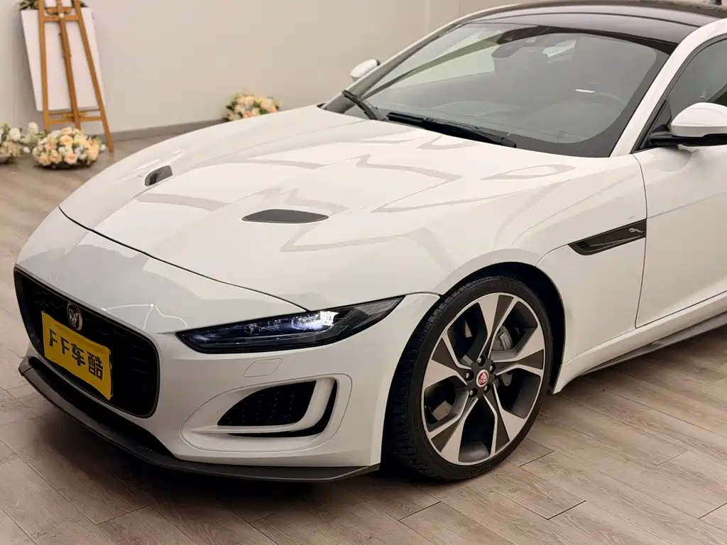 Jaguar F-TYPE 2022
