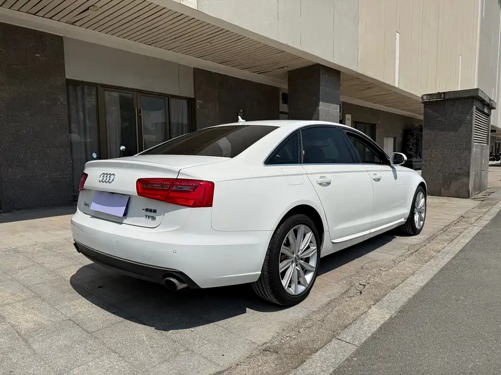 Audi A6L 2015 — фото 8