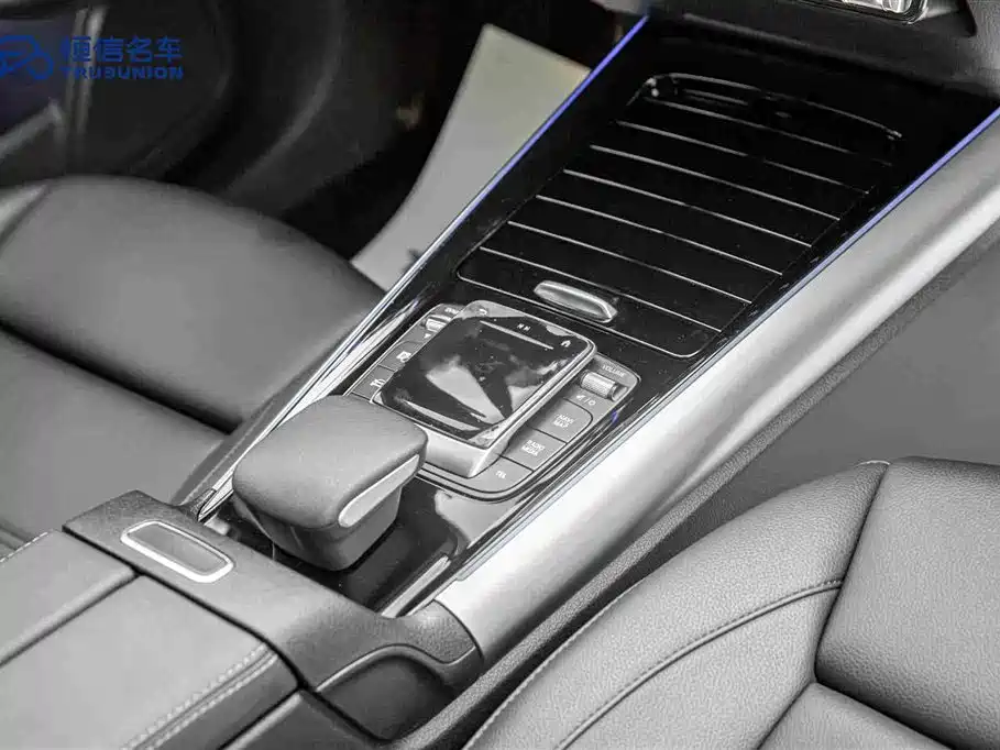 Mercedes-Benz GLA 2023 — фото 19
