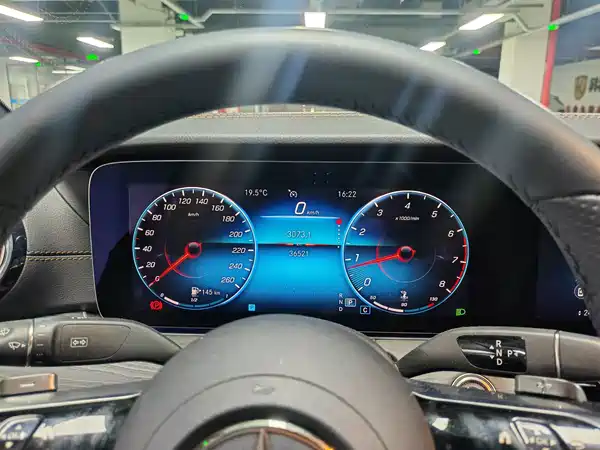 Mercedes-Benz E-Class 2022