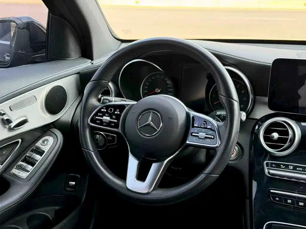 Mercedes-Benz GLC 2019 — фото 17