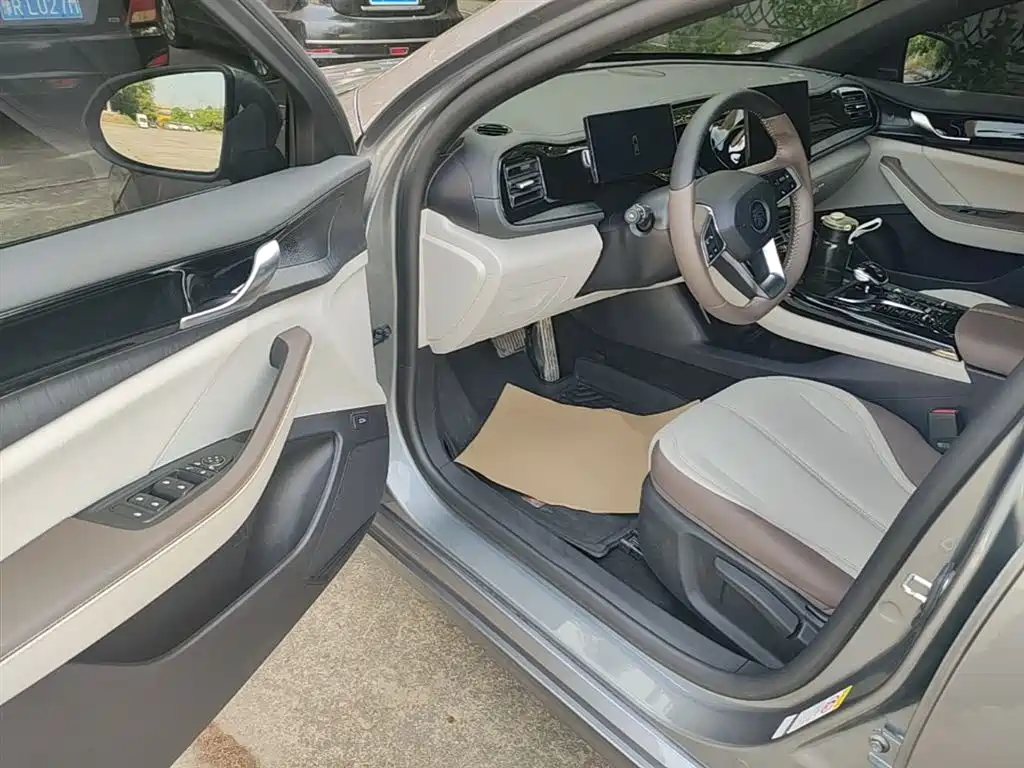 BYD Qin PLUS 2025 — фото 16