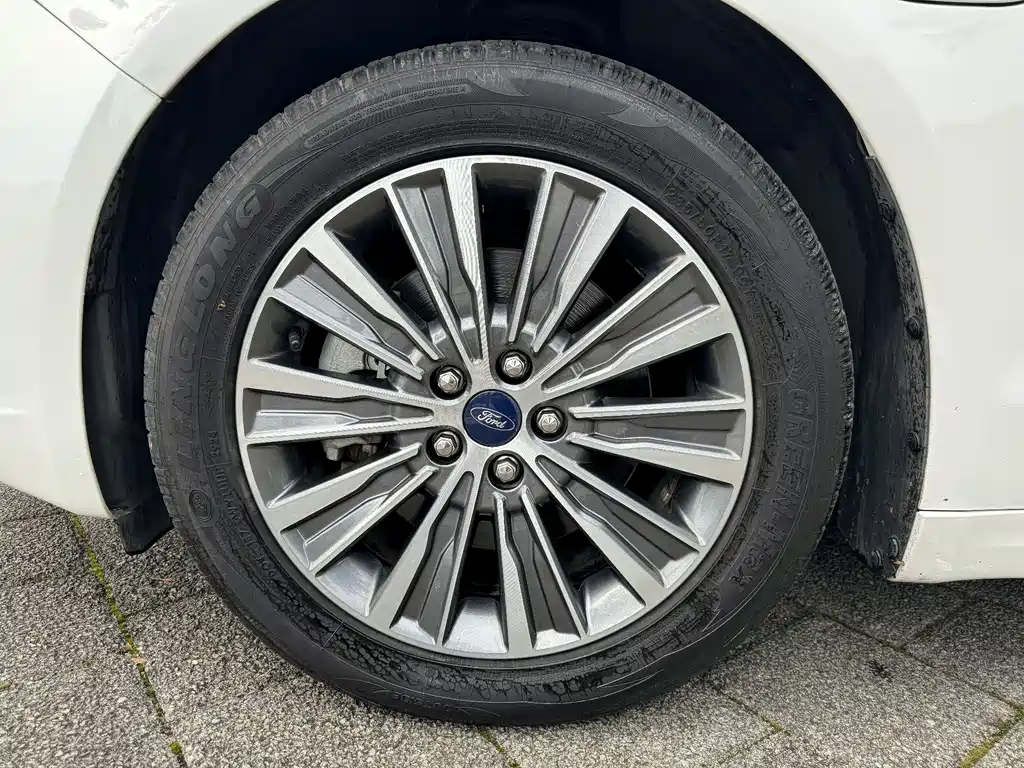 Ford Mondeo New Energy 2020 — фото 10
