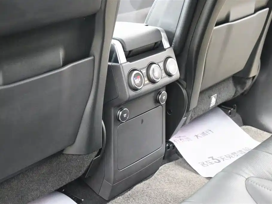 Land Rover Discovery 2020 — фото 19