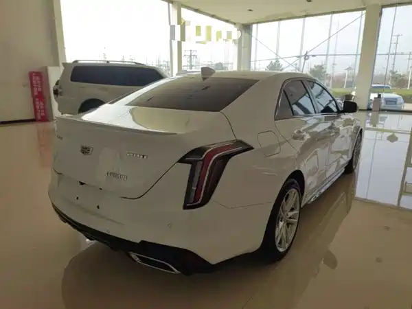 Cadillac CT4 2021