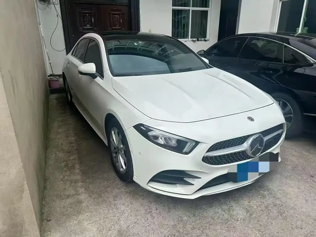 Mercedes-Benz A-Class 2019 — фото 3