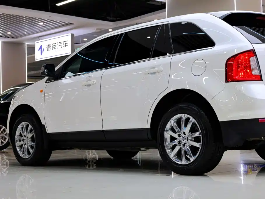 Ford Edge 2015 — фото 12