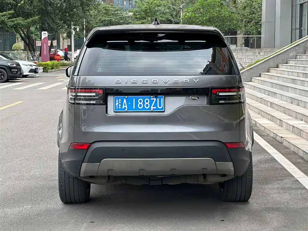 Land Rover Discovery 2018 — фото 4