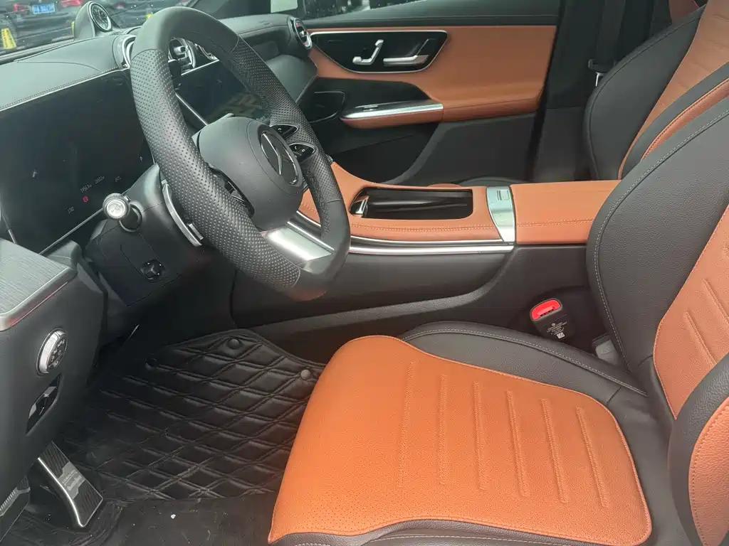 Mercedes-Benz GLC 2025