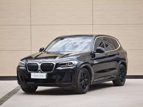 BMW iX3 2024