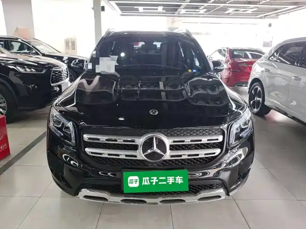 Mercedes-Benz GLB 2023