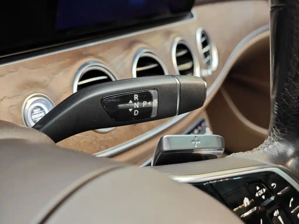 Mercedes-Benz E-Class 2021 — фото 16