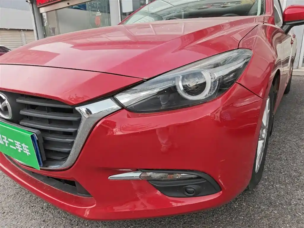 Mazda 3 Axela 2017 — фото 24