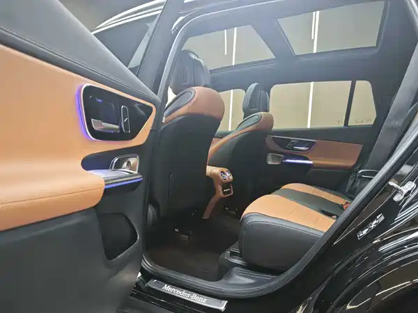 Mercedes-Benz GLC 2023