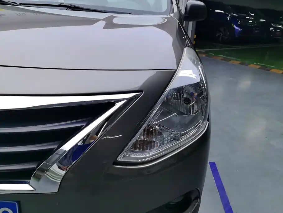 Nissan Sunny 2016