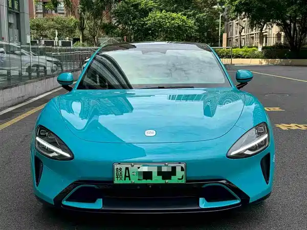 Xiaomi SU7 2024