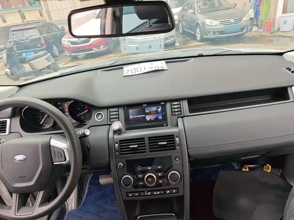 Land Rover Discovery Sport 2019 — фото 10
