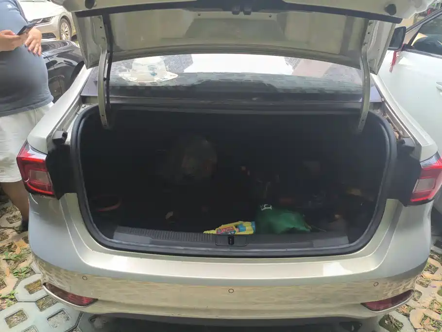 Roewe i5 2020