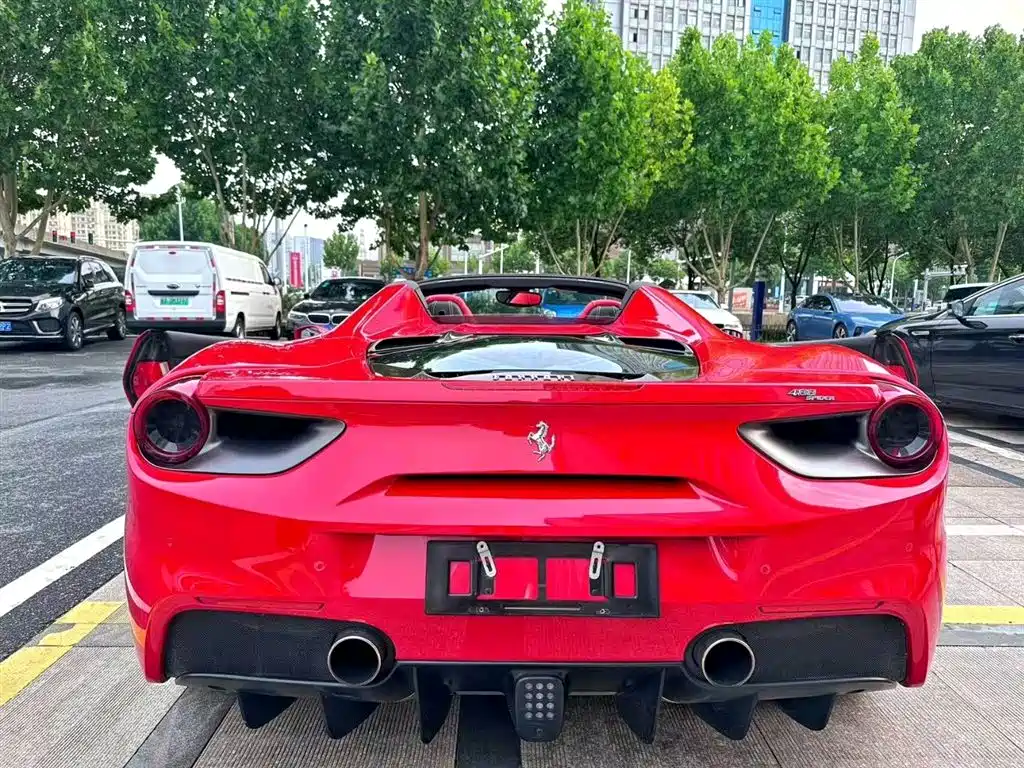 Ferrari 488 2018 — фото 10