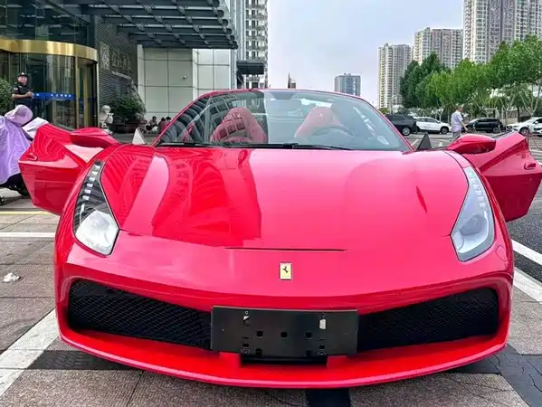 Ferrari 488 2015