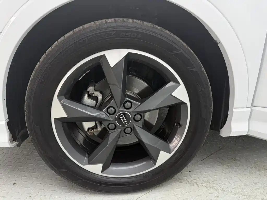 Audi Q3 2022 — фото 10