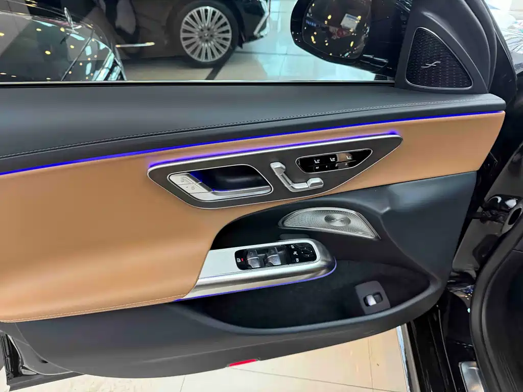 Mercedes-Benz E-Class 2025