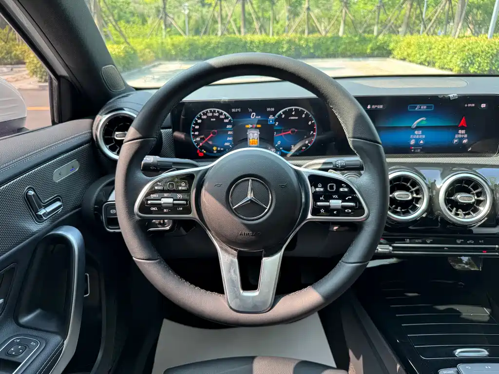 Mercedes-Benz A-Class 2023 — фото 16