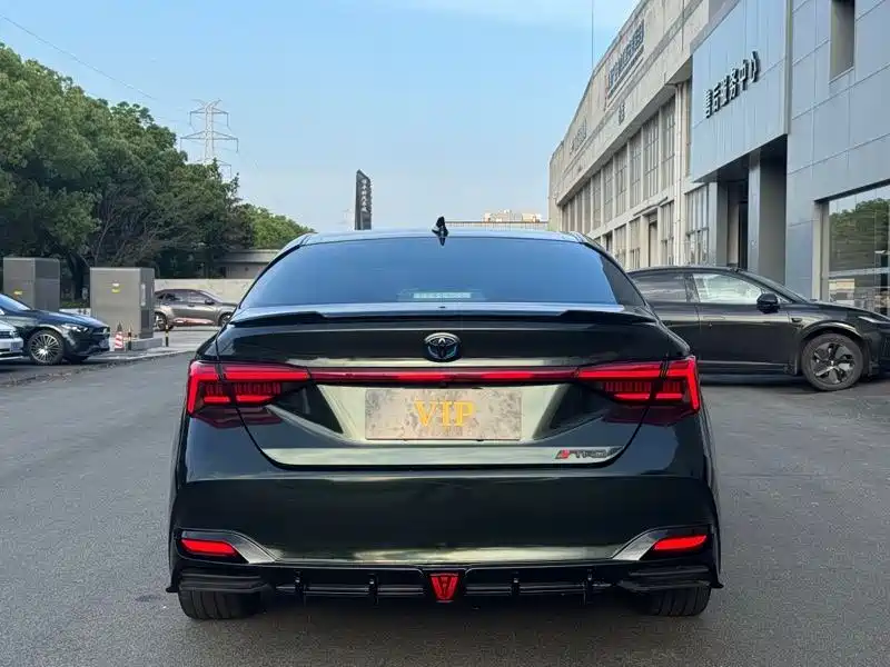 Toyota Avalon 2020 — фото 10