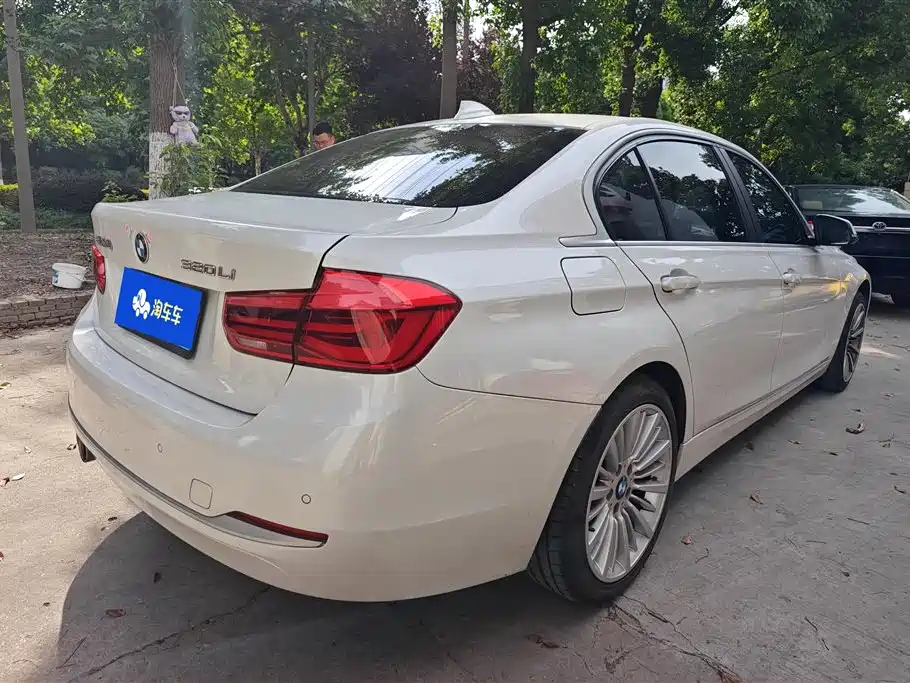 BMW 3 Series 2018 — фото 3