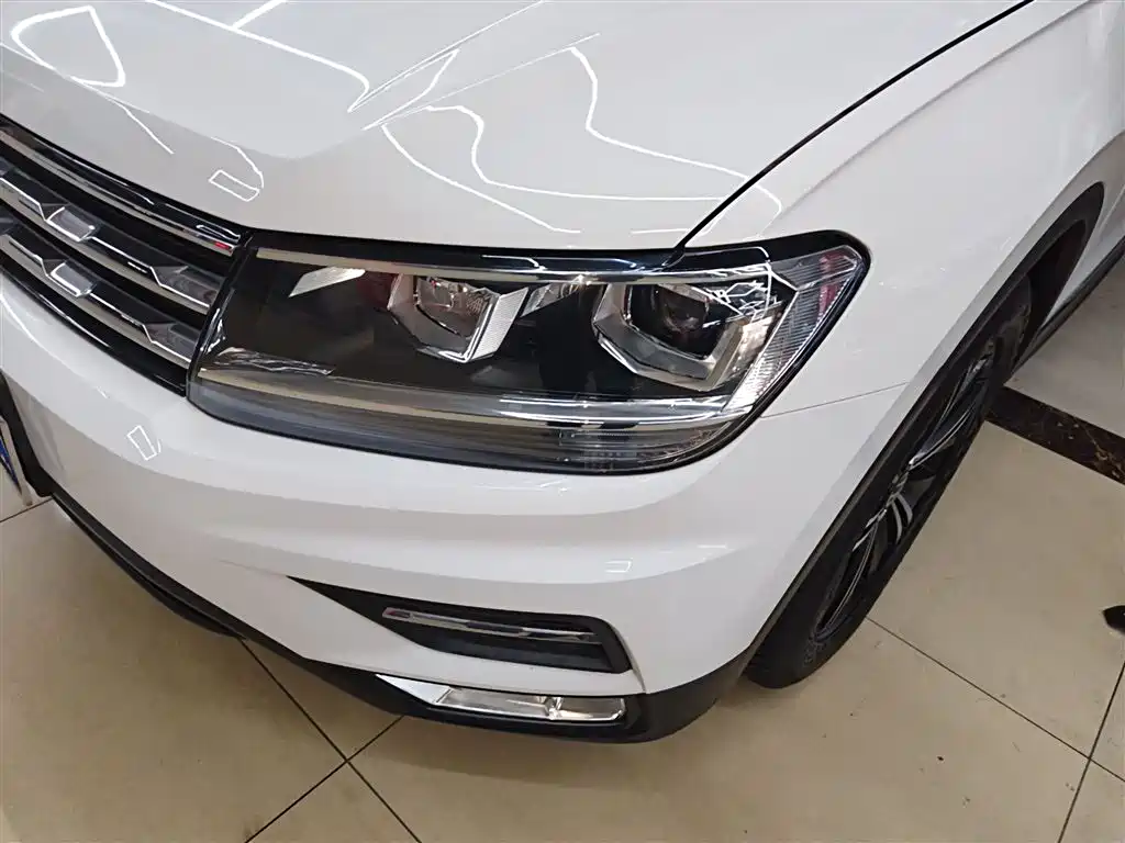 Volkswagen Tiguan L 2021 — фото 24